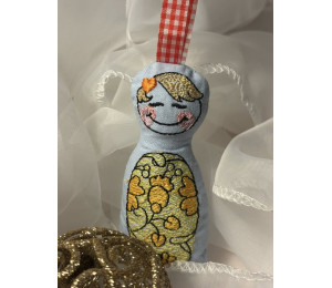 ADVENTSKALENDER 19. Dezember - Stickserie ITH - Anhänger Matroschka